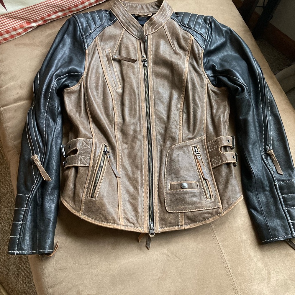 Women’s leather Harley Davidson jacket.